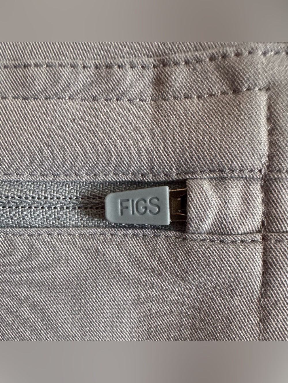 #525 NWT- FIGS High-Waisted Yola Scrub Pants Size Small Regular - Picture 3 of 11